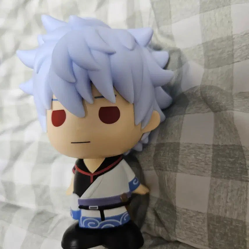 [BUNJANG] Gintama Gintoki Sofubi Figure &amp; Badge Set / 은혼 긴토키 소피비피규어&amp;뱃지세트