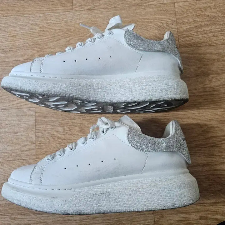 [BUNJANG] Alexander McQueen Oversized Sneaker White Size 42 (270mm) / 알렉산더 맥퀸 오버솔 스니커즈42(270mm)