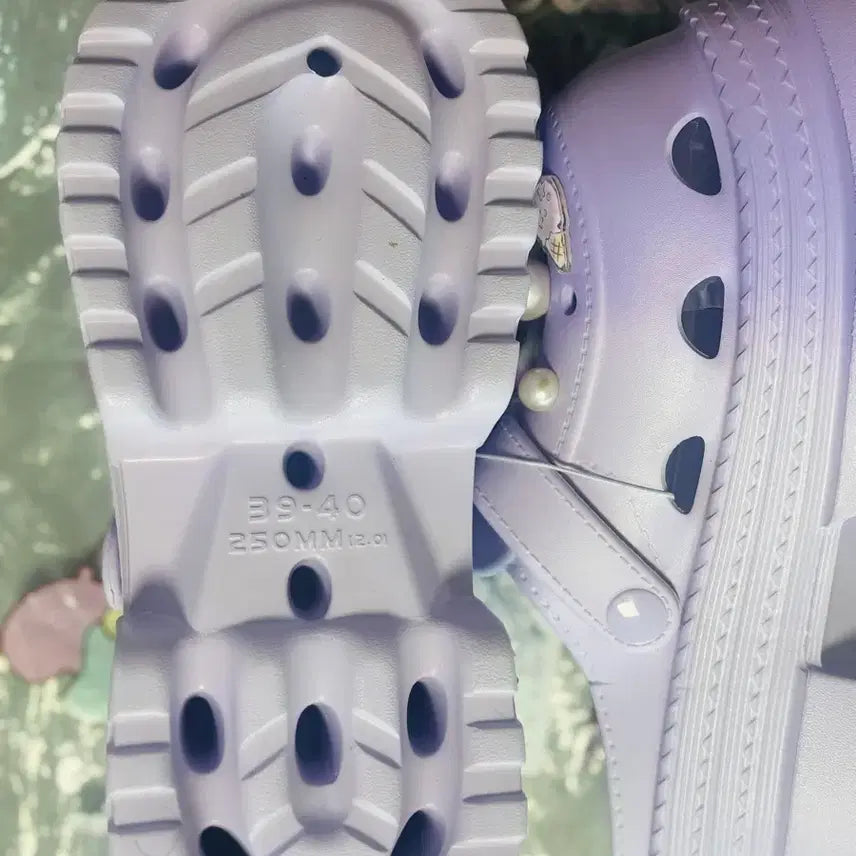 [BUNJANG] Sanrio Kuromi Crocs Platform Sandals with Jibbitz / 산리오 쿠로미 크록스 퍼플 통굽 샌들 지비츠