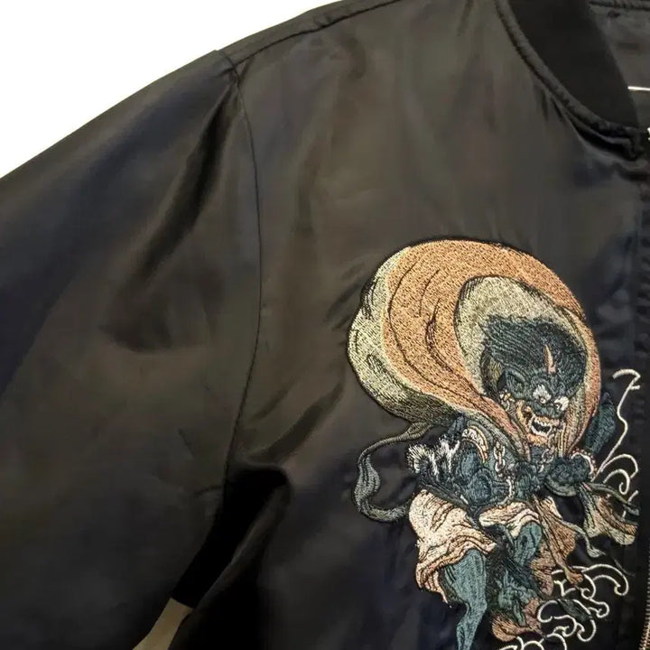 [BUNJANG] Vintage Fujin Embroidered Sukajan Bomber Jacket (L) / 빈티지 풍신 자수 스카잔 봄버 자켓/ L
