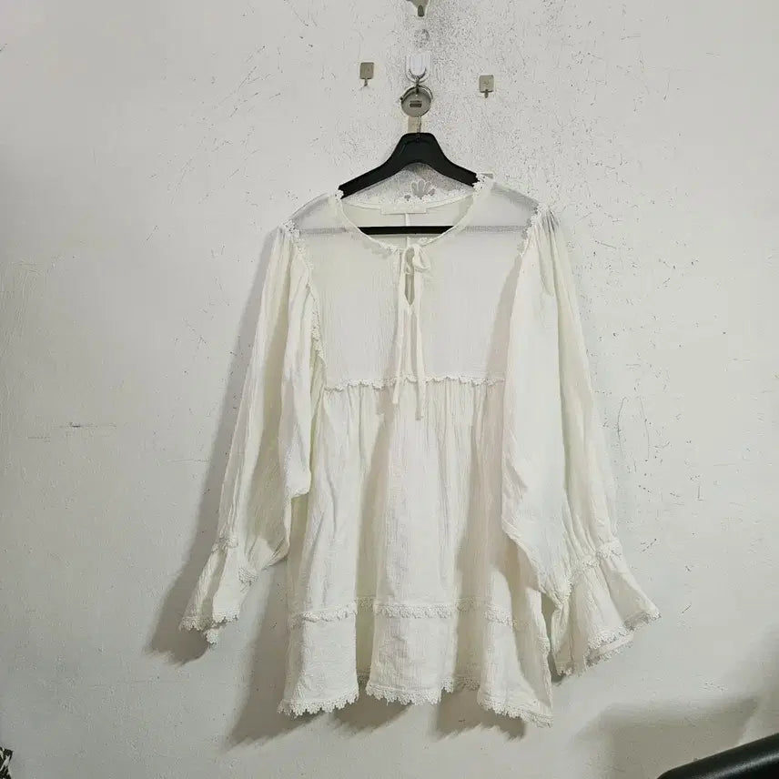 [BUNJANG] White Lace Long Blouse / 화이트 레이스 롱 블라우스