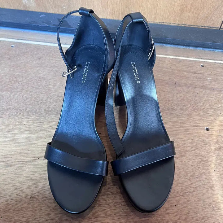 [BUNJANG] H&amp;M Divided Black Strap Block Heel Sandals Size 250 / H&amp;M_Divided 샌들  250사이즈