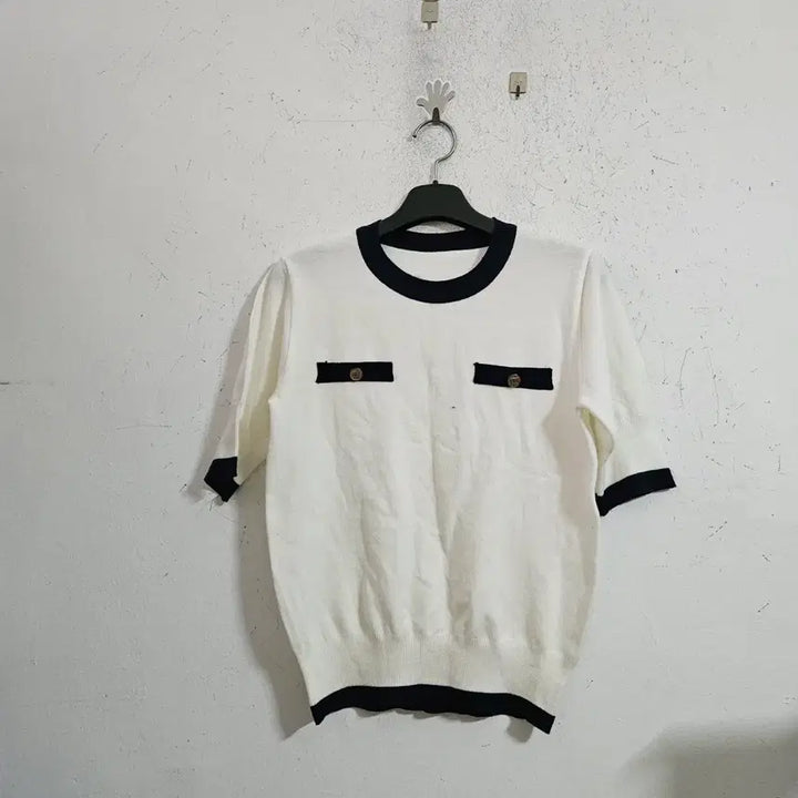 [BUNJANG] Color Block Short Sleeve Knit Top / 화이트 블랙 배색 반팔 니트