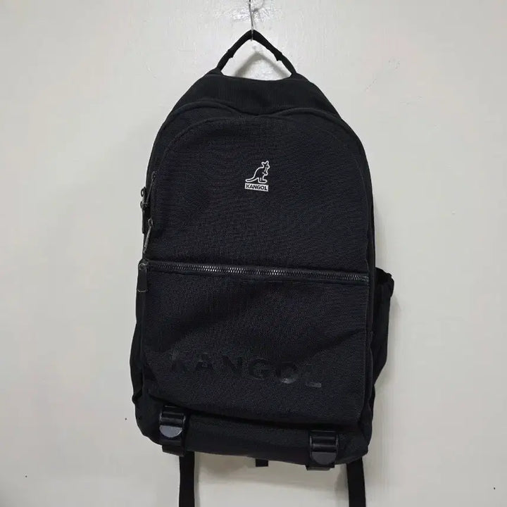 [BUNJANG] Kangol Black Backpack Bag / 캉골 블랙 백팩 가방.260508