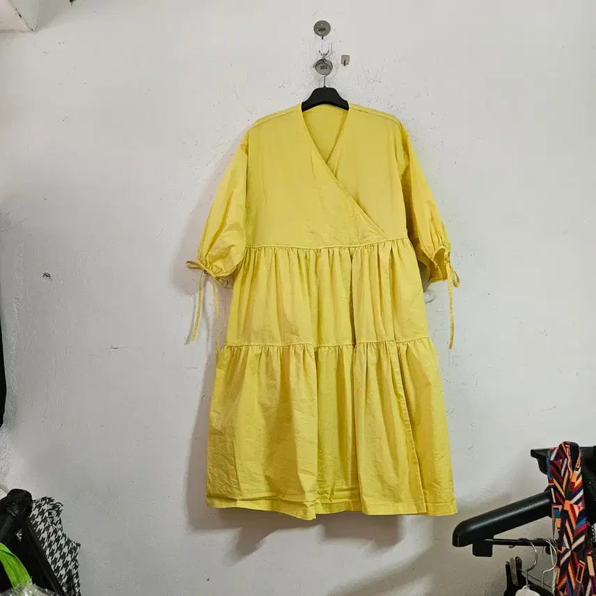 [BUNJANG] Yellow Lab Style Tiered Mini Dress / 옐로우 랩 스타일 캉캉 원피스