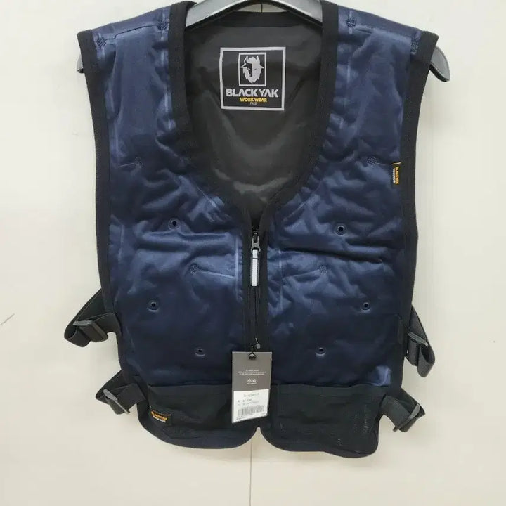 [BUNJANG] Blackyak Ice Cooling Vest (Free Size) / (정품) 블랙야크 아이스쿨링 냉감조끼 (free)