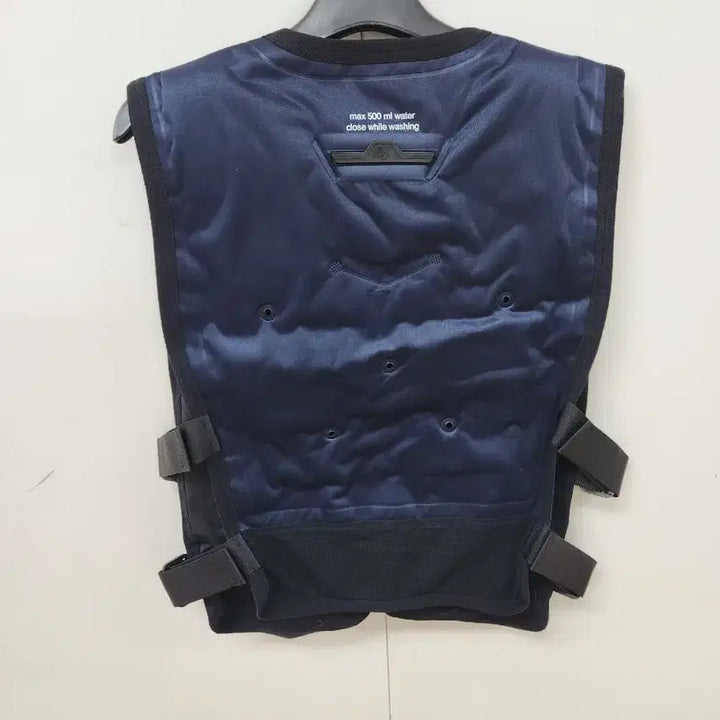 [BUNJANG] Blackyak Ice Cooling Vest (Free Size) / (정품) 블랙야크 아이스쿨링 냉감조끼 (free)