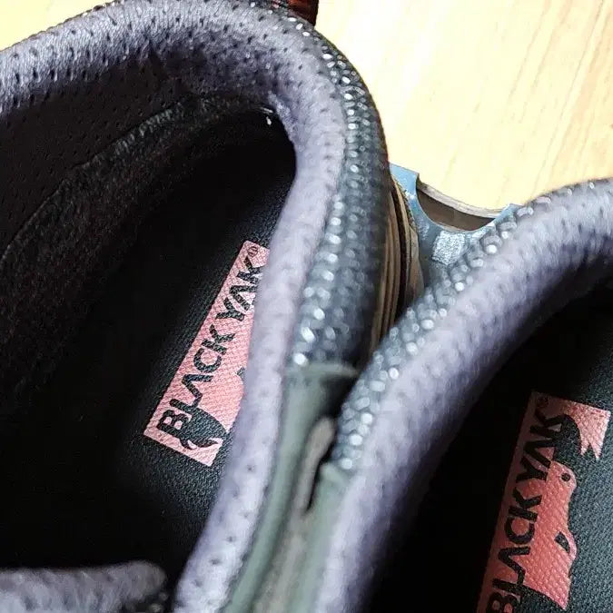 [BUNJANG] Blackyak Gore-Tex Hiking Boots Boa / 블랙야크 고어텍스 등산화 보아