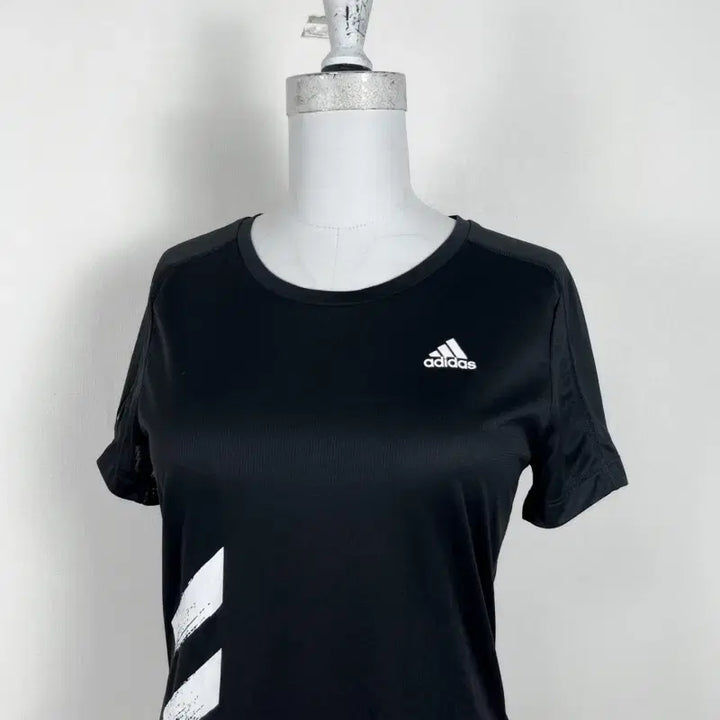 [BUNJANG] Adidas Spandex Round Black T-Shirt XS/S / 아디다스/스판 라운드 블랙 티 티셔츠 XS S/라덴