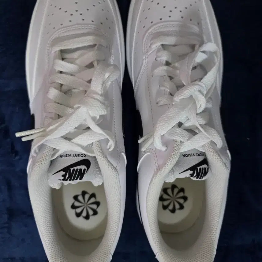 [BUNJANG] Nike Running Shoes (New) / (새제품) 나이키 운동화 팔아요 275mm