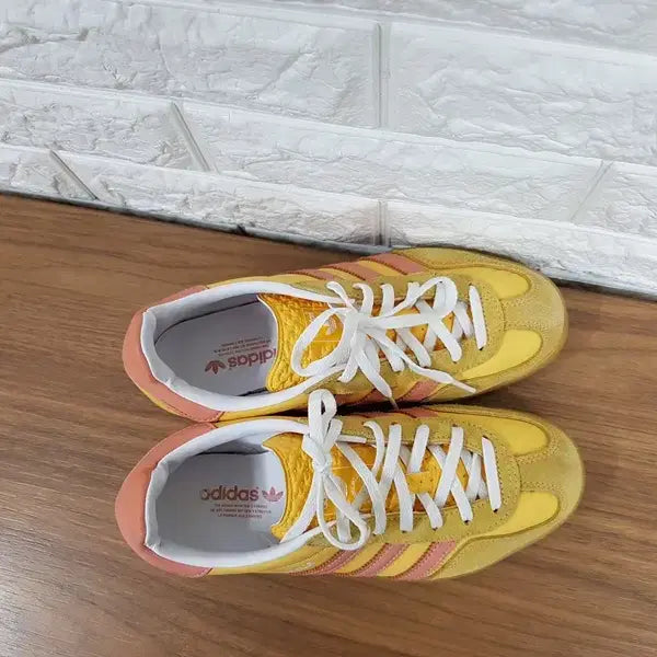 [BUNJANG] Adidas Gazelle Sneakers Size 240 / 아디다스 가젤 운동화 240 (스니커즈)