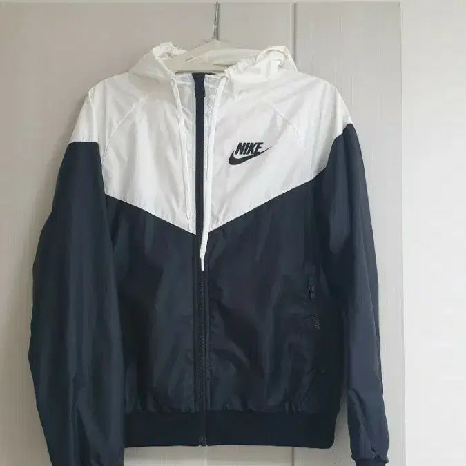 [BUNJANG] Nike Windrunner Jacket / 새상품급 나이키 원드러너 바람막이 s