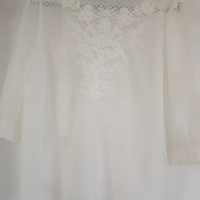 [BUNJANG] MOJO.S.FINE White Lace Detail 3/4 Sleeve Blouse / 모조에스핀 블라우스 긴팔아님 칠부? 66