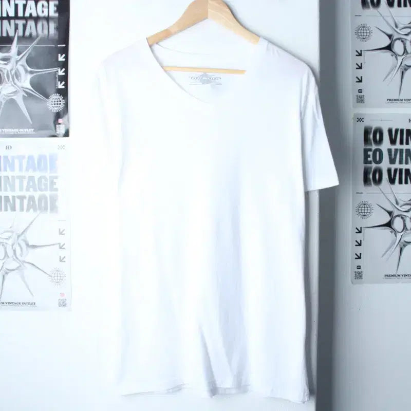 [BUNJANG] Tommy Hilfiger V-Neck Basic T-Shirt (L-XL) White / (L-XL) 타미힐피거 반팔 티셔츠 브이넥 화이트 무지 기본-75AC