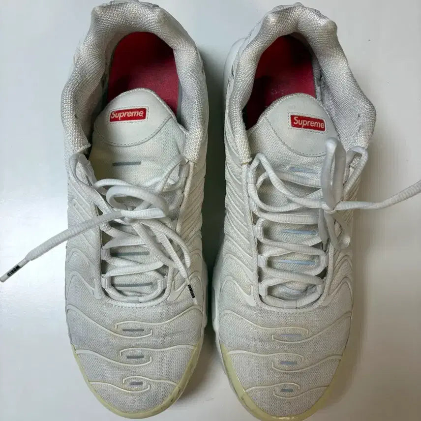 [BUNJANG] Nike x Supreme Air Max TN Sneakers / nike supreme airmax tn 11.5 (290)