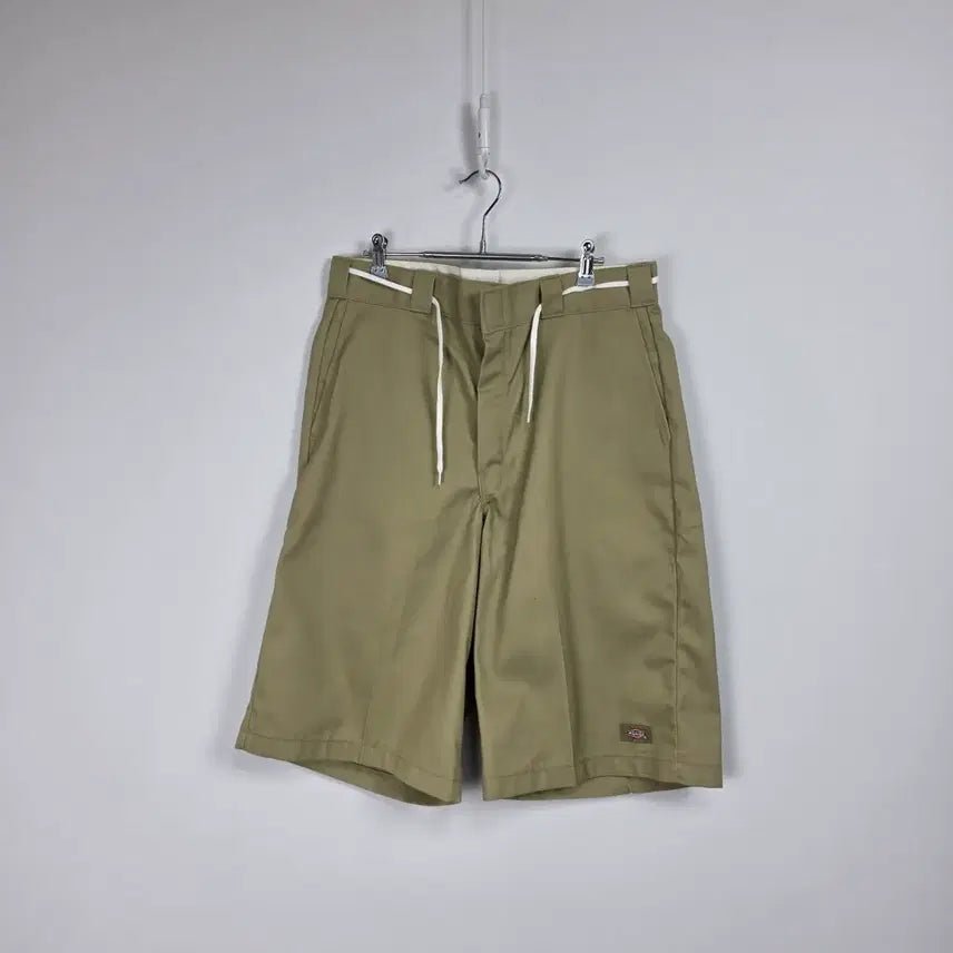 [BUNJANG] Dickies Loose Fit Beige Shorts Men&