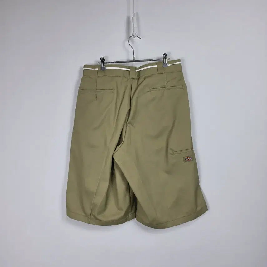 [BUNJANG] Dickies Loose Fit Beige Shorts Men&