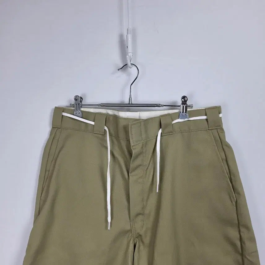 [BUNJANG] Dickies Loose Fit Beige Shorts Men&