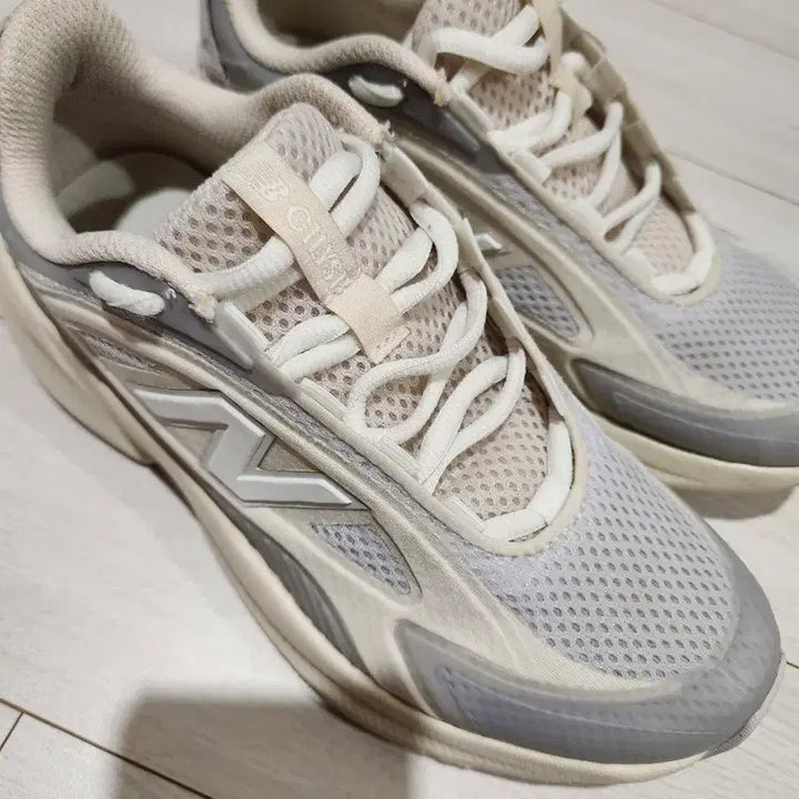 [BUNJANG] New Balance Catalyst V1 Running Shoes (WCATLY1) Size 220 / 뉴발란스 운동화 카탈리스트 V1(WCATLY1) 러닝화 사이즈220아
