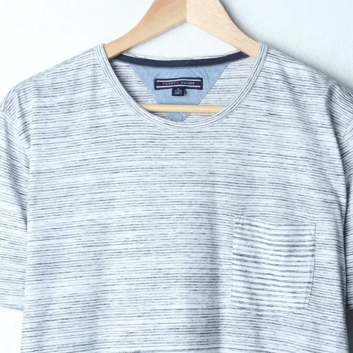 [BUNJANG] Tommy Hilfiger Striped T-Shirt (XL-2XL) / (XL-2XL) 타미힐피거 반팔 티셔츠 빅사이즈 스트라이프-75B2