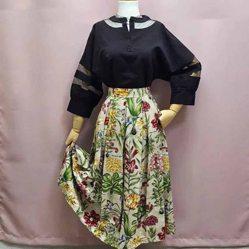 [BUNJANG] TIMELESS High-Quality Floral Pintuck Long Skirt / TIMELESS 고퀄 플로럴 핀턱 롱스커트
