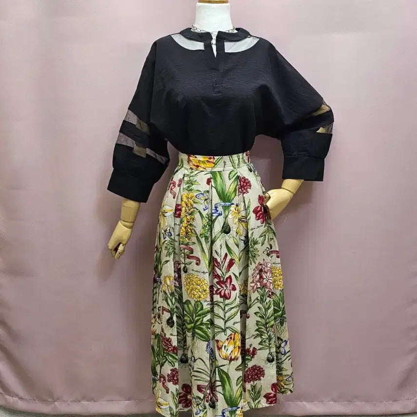 [BUNJANG] TIMELESS High-Quality Floral Pintuck Long Skirt / TIMELESS 고퀄 플로럴 핀턱 롱스커트