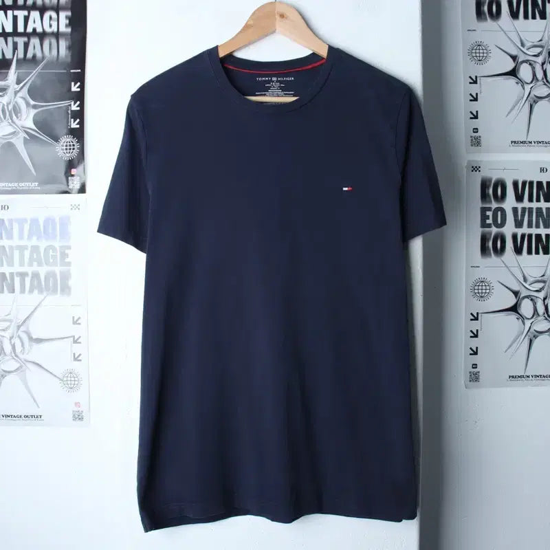 [BUNJANG] Tommy Hilfiger Small Logo T-Shirt Navy / (M-L) 타미힐피거 반팔 티셔츠 스몰로고 네이비 기본-75B5