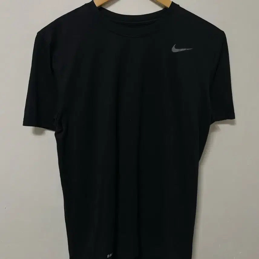 [SOLD OUT] 95 나이키 드라이핏 기능성 스판 반팔티 정품