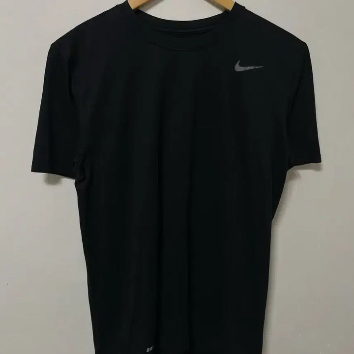 [SOLD OUT] 95 나이키 드라이핏 기능성 스판 반팔티 정품
