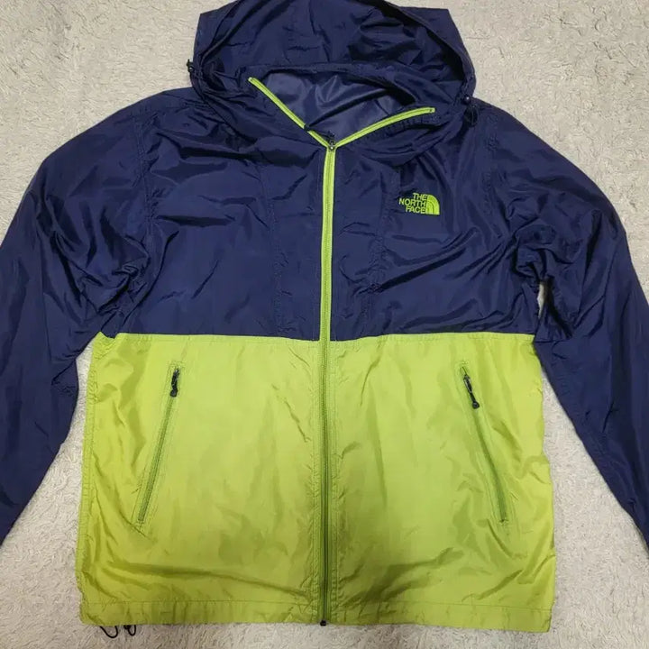 [BUNJANG] The North Face Lightweight Jacket &amp; Windbreaker Jacket Set (Size L) / 노스페이스경량자켓&amp;노스페이스바람막이자켓 2Set(모두드림)