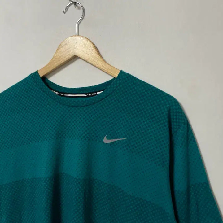 [BUNJANG] Nike Dri-FIT Running T-Shirt / 105 나이키 드라이핏 러닝 기능성 스판 반팔티 정품