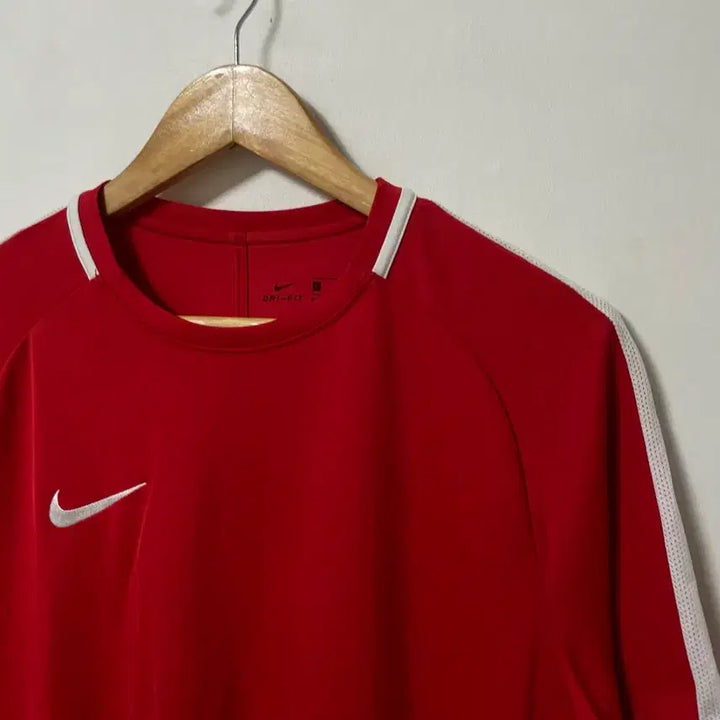 [BUNJANG] Nike Dri-FIT Performance Spandex Short Sleeve T-Shirt / 100 나이키 드라이핏 기능성 스판 반팔티 정품