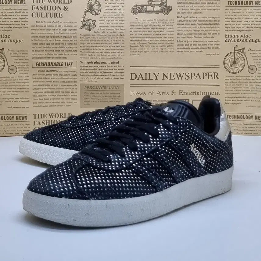 [BUNJANG] Adidas Gazelle Black Dot Sneakers 235 / 아디다스 가젤 블랙도트 스니커즈 235