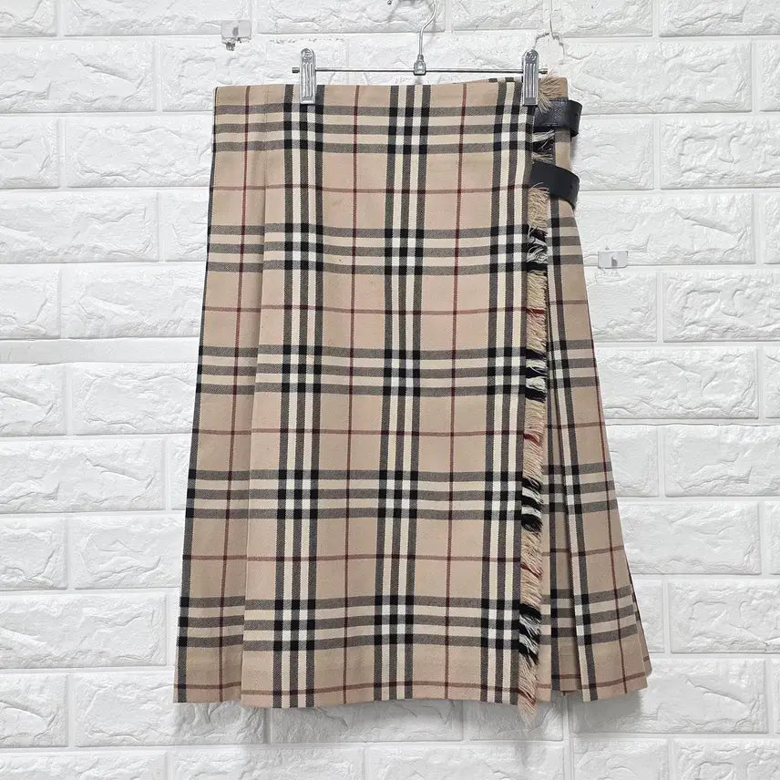 [BUNJANG] Burberry 26-inch Wrap Skirt / 26인치 버버리 랩 스커트 D164