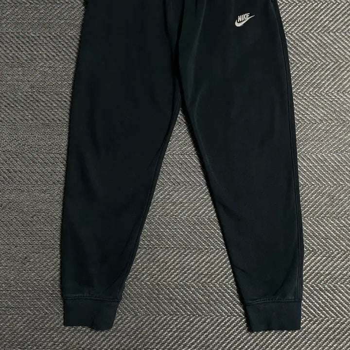 [BUNJANG] Nike Black Training Sweat Jogger Pants L / 나이키 블랙 트레이닝 스웻 조거 팬츠o 5582