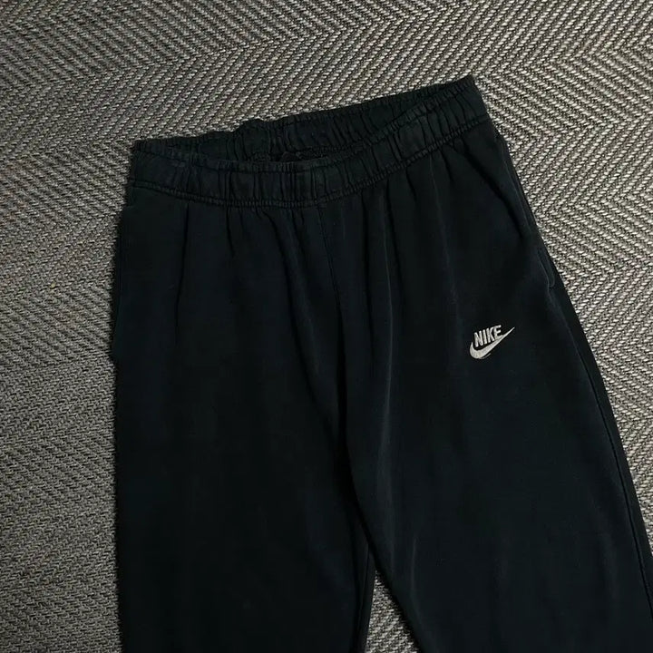 [BUNJANG] Nike Black Training Sweat Jogger Pants L / 나이키 블랙 트레이닝 스웻 조거 팬츠o 5582