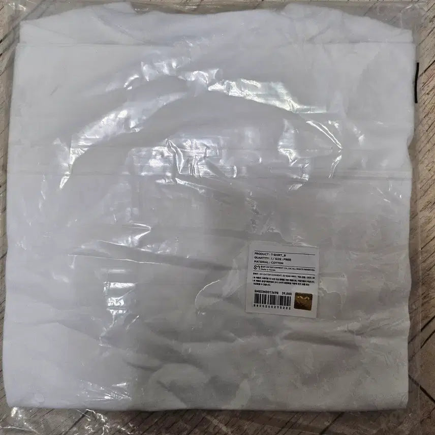 [BUNJANG] Red Velvet Cosmic Short-Sleeve T-Shirt (Sealed) / 미개봉 ) 레드벨벳  red velvet cosmic 반팔 티셔츠