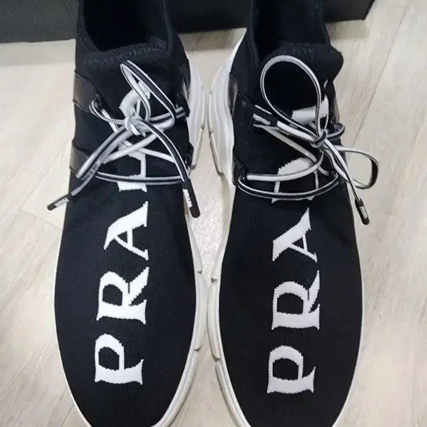 [BUNJANG] Prada Knit Sneakers / 프라다 니트 스트커즈