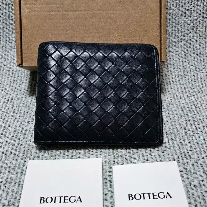 [BUNJANG] Bottega Veneta Black Bi-fold Wallet / [ONE SIZE] 정품 보테가베네타 블랙 반지갑