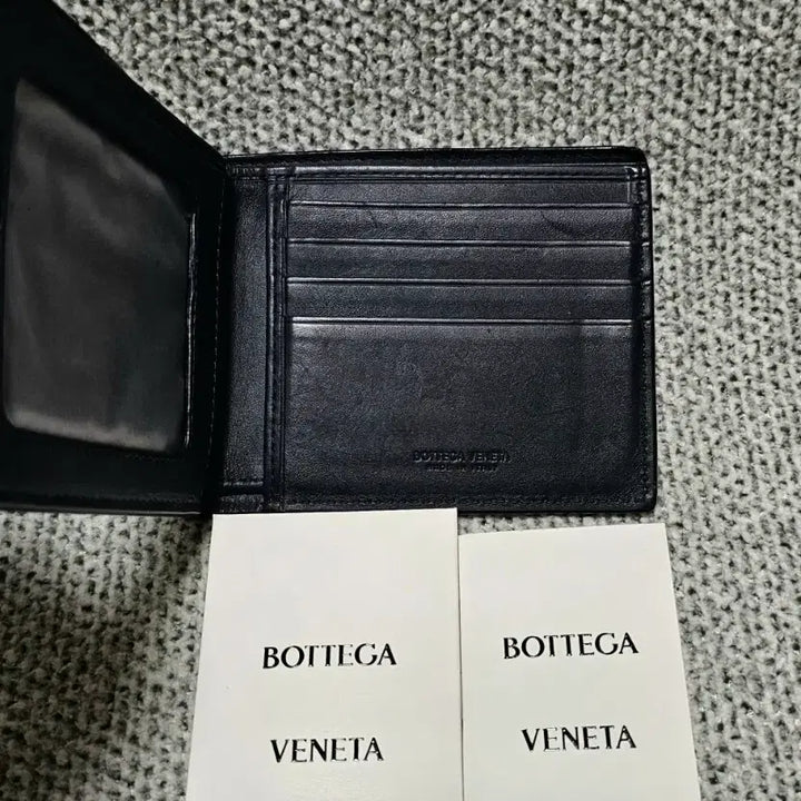 [BUNJANG] Bottega Veneta Black Bi-fold Wallet / [ONE SIZE] 정품 보테가베네타 블랙 반지갑