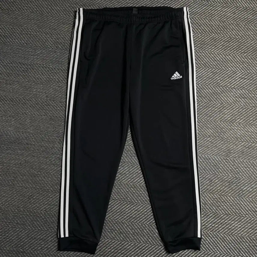 [BUNJANG] Adidas Embroidered Logo Training Pants / 아디다스 자수로고 트레이닝 팬츠o 5590