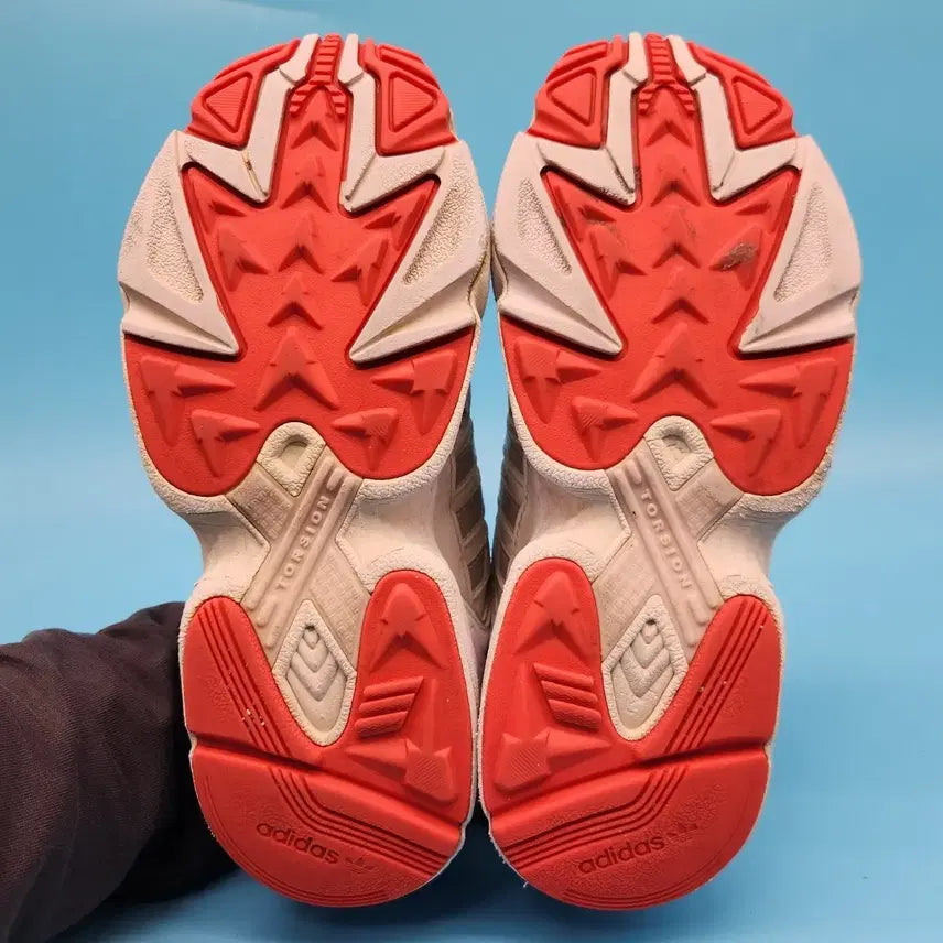 [BUNJANG] Adidas Falcon Sneakers 220 / hh 아디다스 팔콘 운동화 220