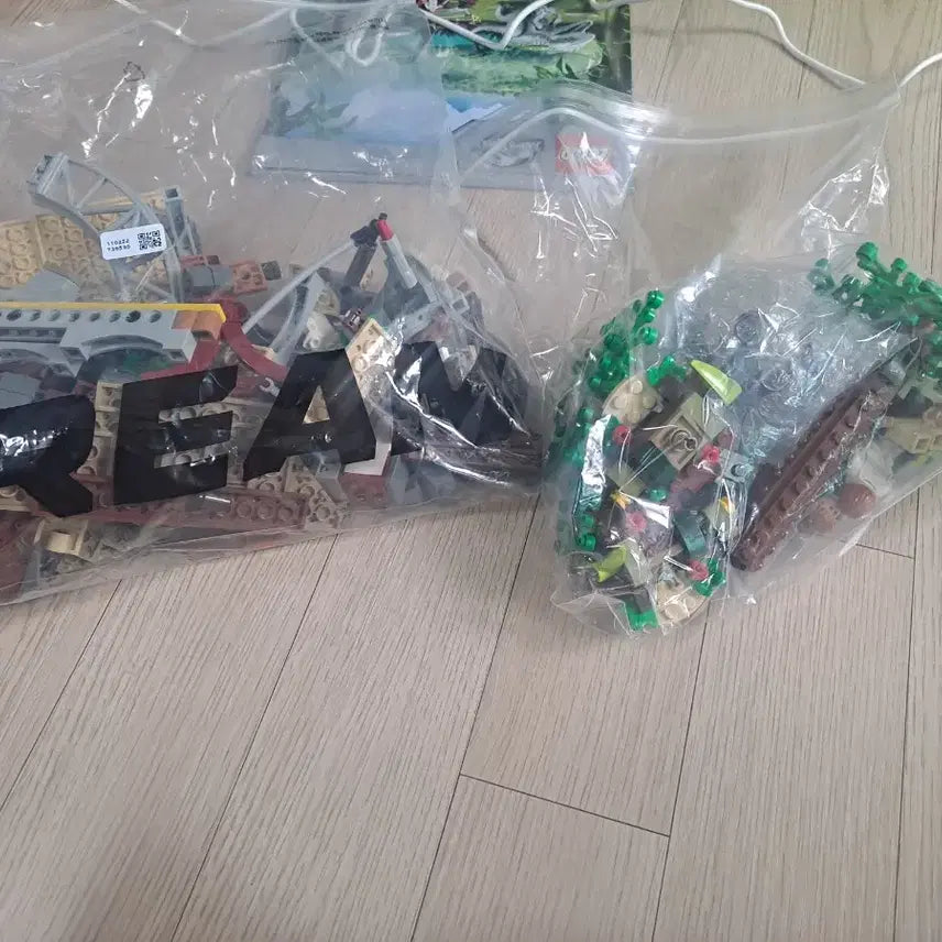 [BUNJANG] LEGO 75941 Jurassic World Dinosaur Figure Set / 레고 75941 팝니다