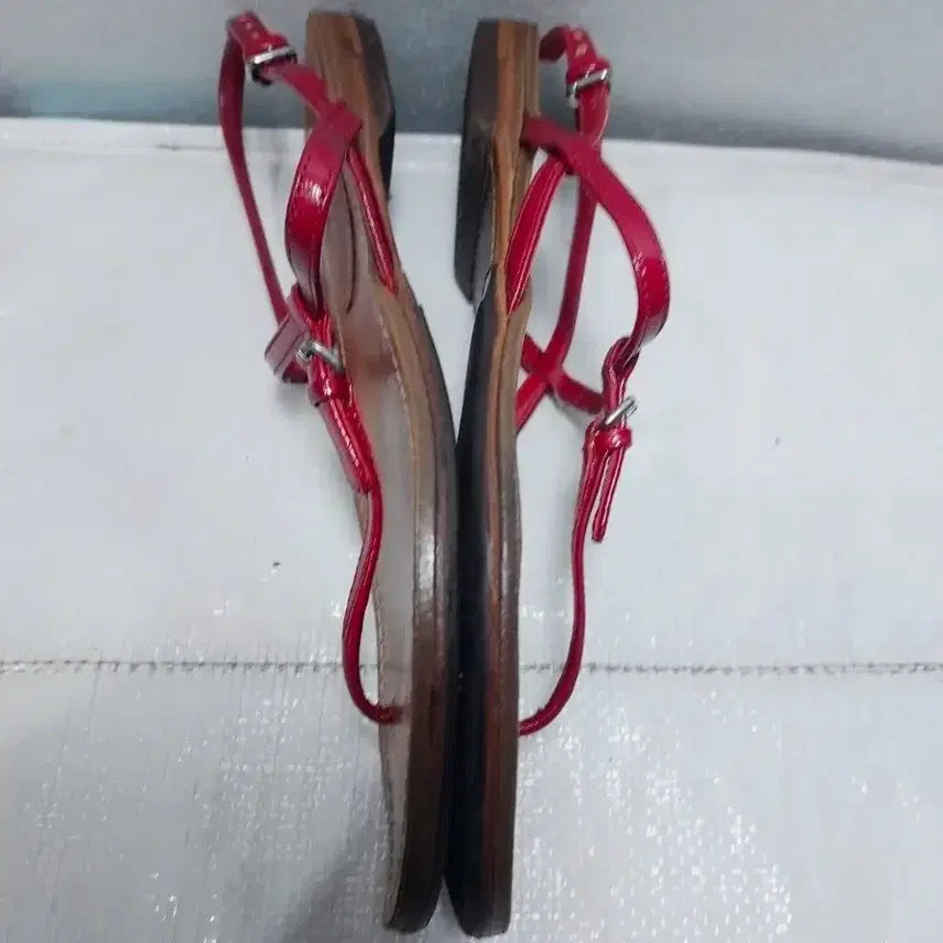 [BUNJANG] Miu Miu Genuine Red Zori Sandals / 미우미우정품조리샌들
