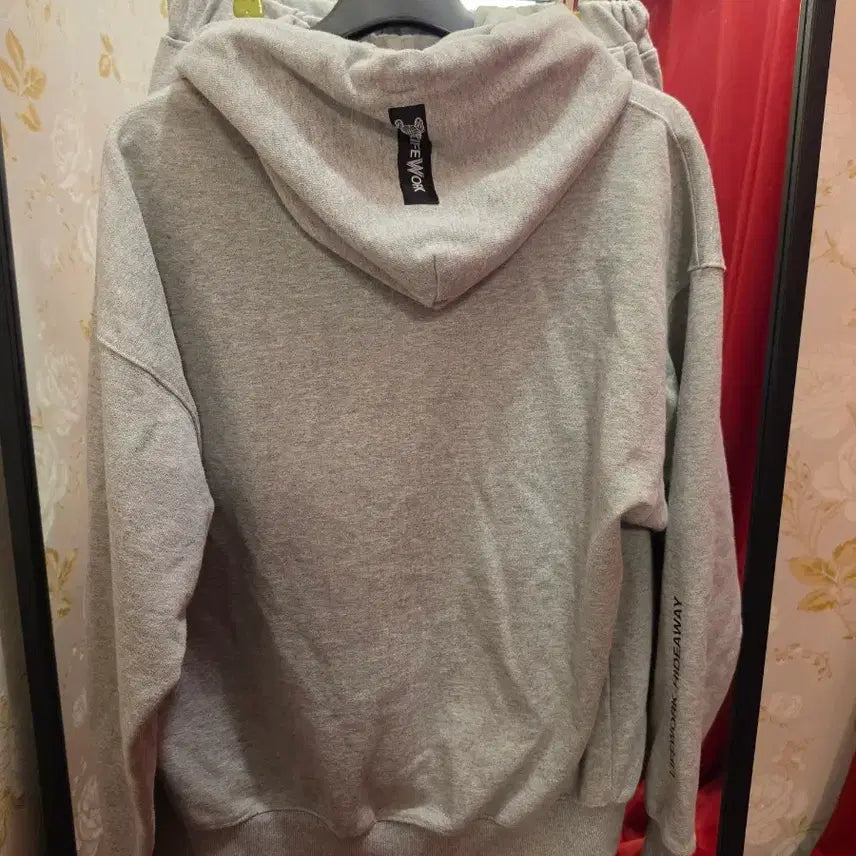 [BUNJANG] Life Work Dog Logo Hoodie &amp; Pants Set Grey / 7/54 라이프워크 강아지 로고 후드티 그레이 셋업