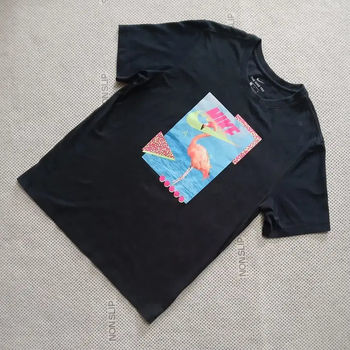 [BUNJANG] Nike Flamingo Print Black Short Sleeve T-Shirt / 나이키 플라밍고 블랙 반팔 티셔츠