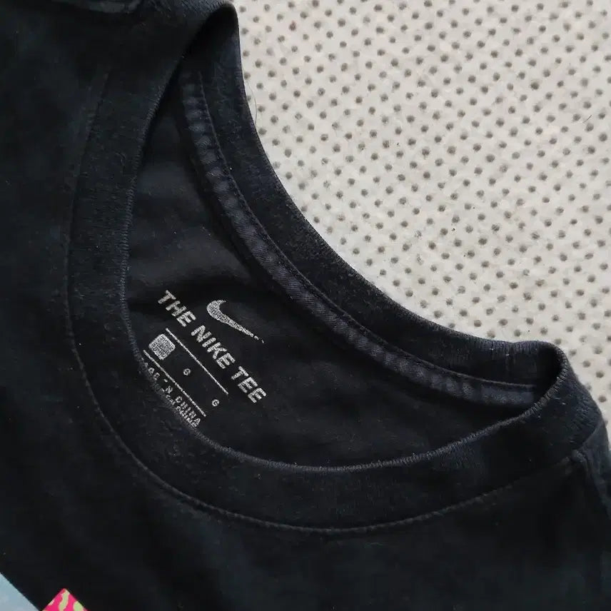 [BUNJANG] Nike Flamingo Print Black Short Sleeve T-Shirt / 나이키 플라밍고 블랙 반팔 티셔츠