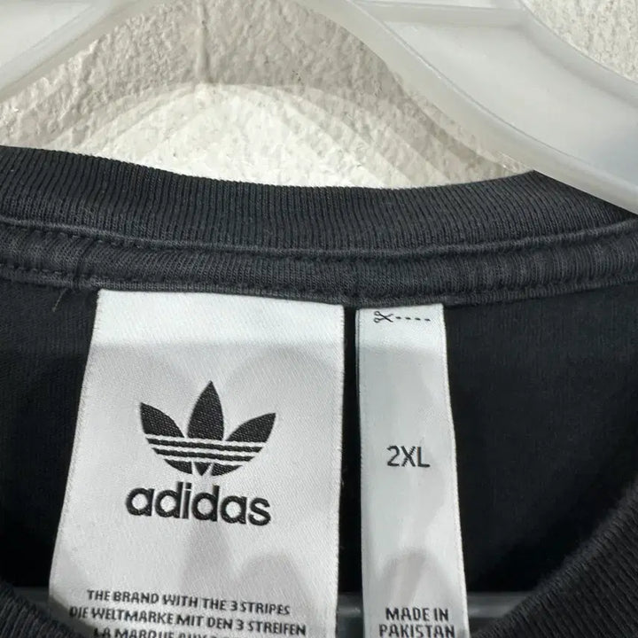 [BUNJANG] Adidas Black and White Short Sleeve T-Shirt Size 105 / 아디다스 검흰 반팔티 105
