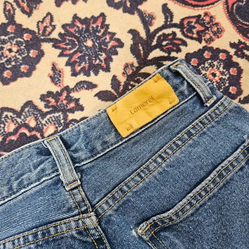 [BUNJANG] Lamerei High-Waisted Denim Jeans (Size S) / 라메레이(Lamerei) 하이웨스트 데님 청바지 S size