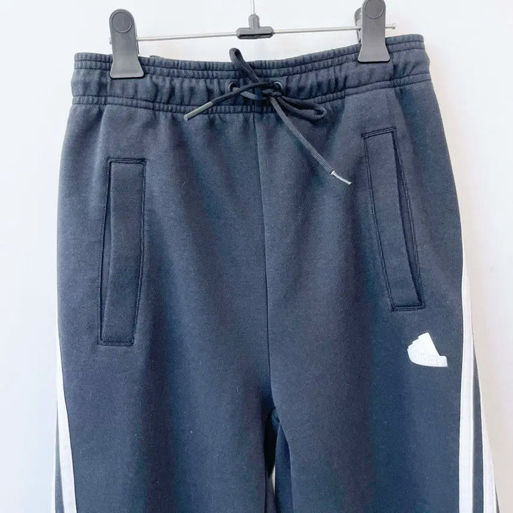 [BUNJANG] Adidas Future Icons Open Hem Pants XS / 아디다스 2023 퓨처아이콘 오픈헴팬츠 XS 진스센스